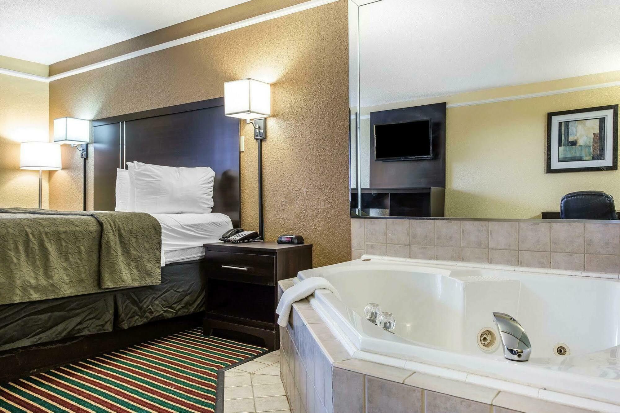 Quality Inn Рок Хил Екстериор снимка