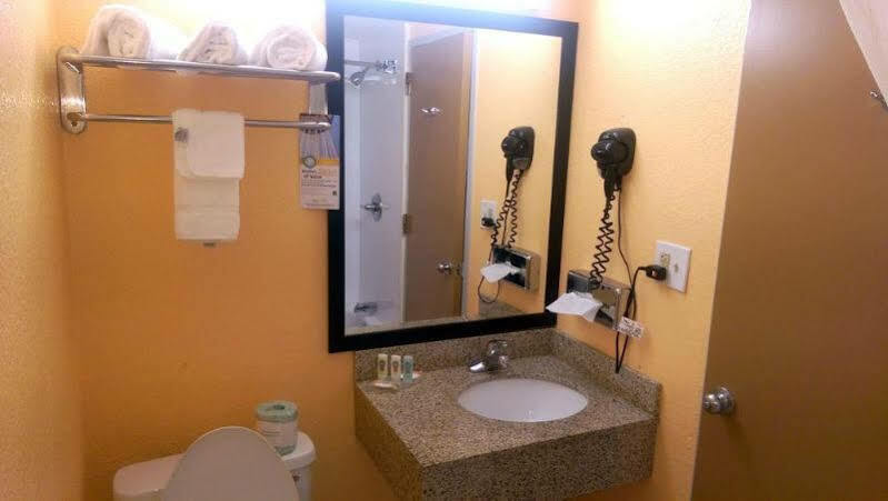 Quality Inn Рок Хил Екстериор снимка
